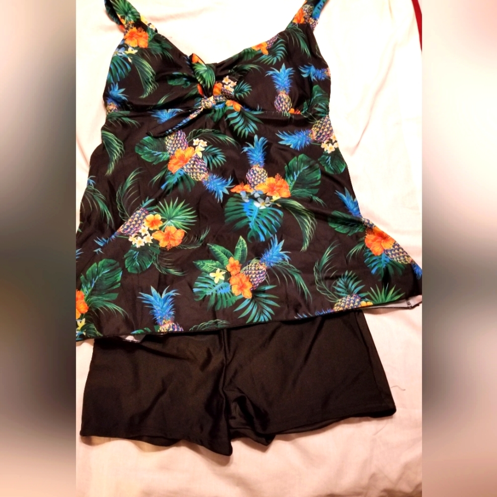 Swim dress with boy short tankini size 20. cute